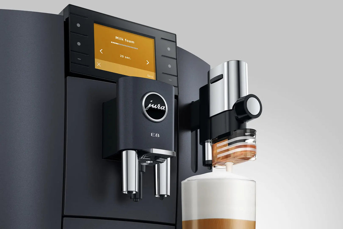 machine à café Jura E8 Piano Black + écoulement lait et sirop