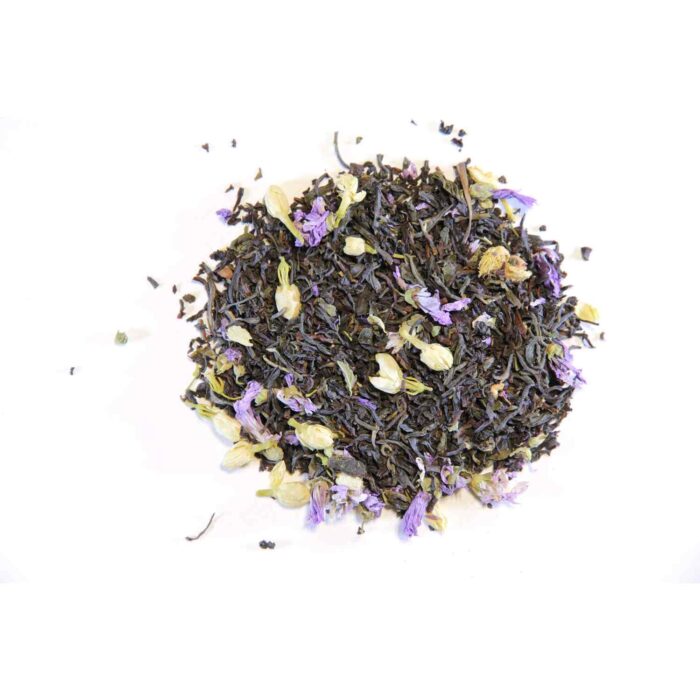 Thé des Sages is a black tea with bergamot, vanilla, mallow flower and jasmine.