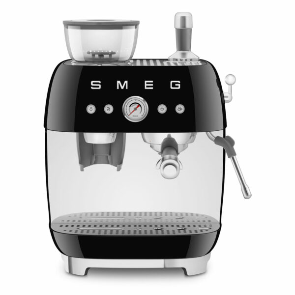 Smeg coffee machine with integrated grinder