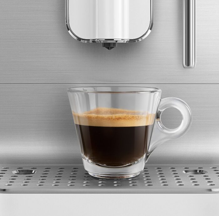 Smeg Automatic coffee machine Bean to Cup Black Collezione Aesthetic